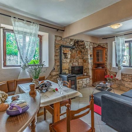 메덜린 Stone House Histria 빌라 외부 사진