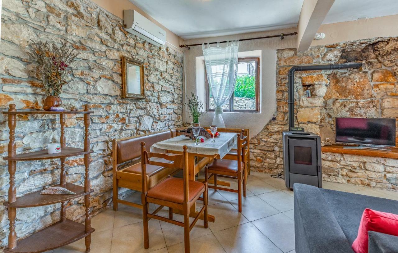 메덜린 Stone House Histria 빌라 외부 사진